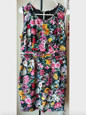 Yumi Kim Silk Floral Sleeveless Dress with a Pleated Waist - Size L